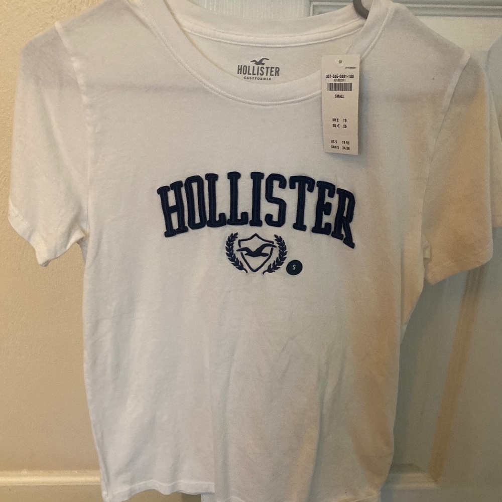 Hollister t-shirt